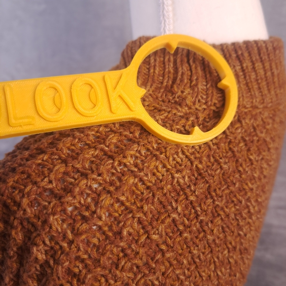 Universal Thread Warm Tan Brown Mock Neck knit Chunky Cropped Sweater Sz Small - Picture 8 of 14